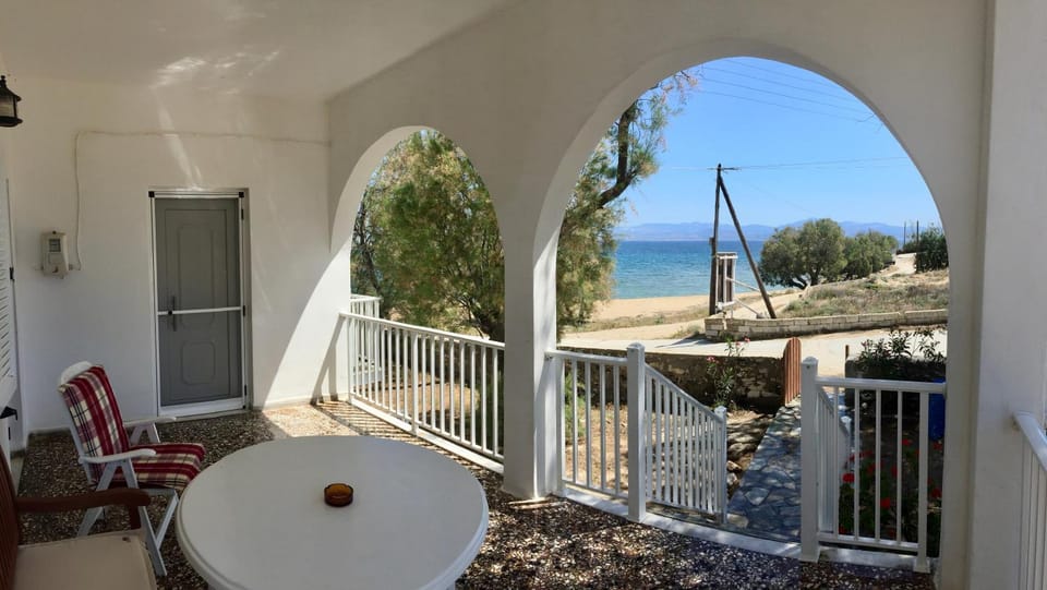 Patio, Day, Natural landscape, View (from property/room), Balcony/Terrace, Beach, Sea view