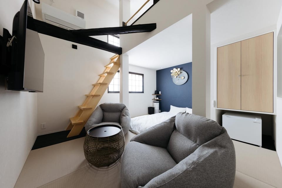 Living room, Bedroom