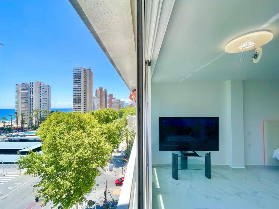 Magnificent Mediterraneo Studio Apartment in Benidorm