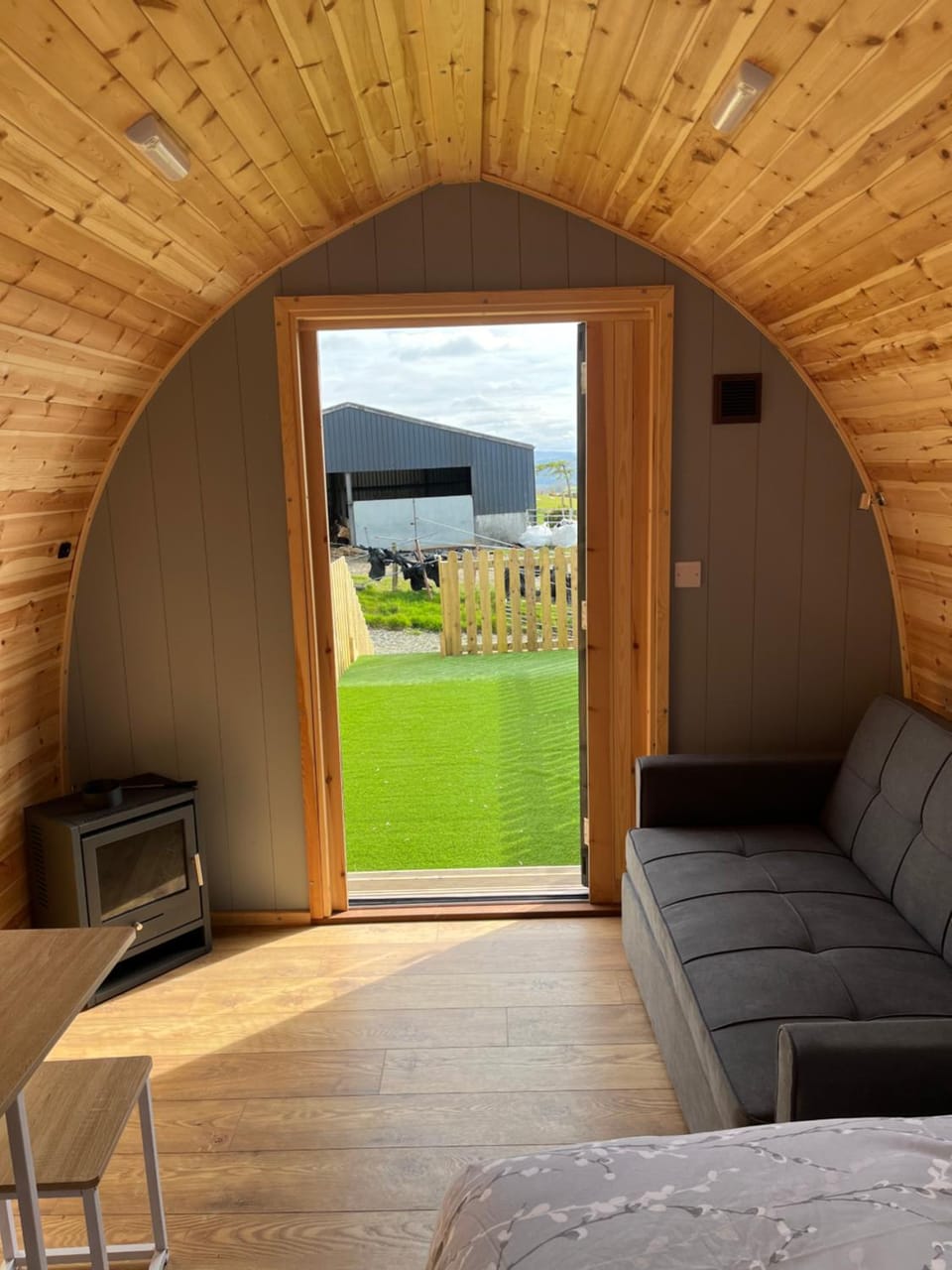 Carmel Pod-Eco Chalet in Bro Garmon