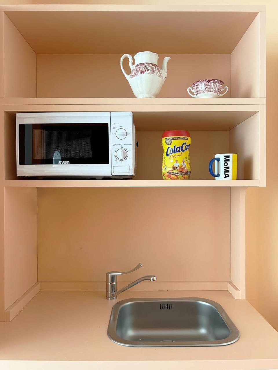 Decorative detail, microwave