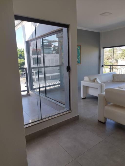 Apartamento no centro da cidade - Próximo ao Thermas de São Pedro- 3 suítes Apartment in State of São Paulo
