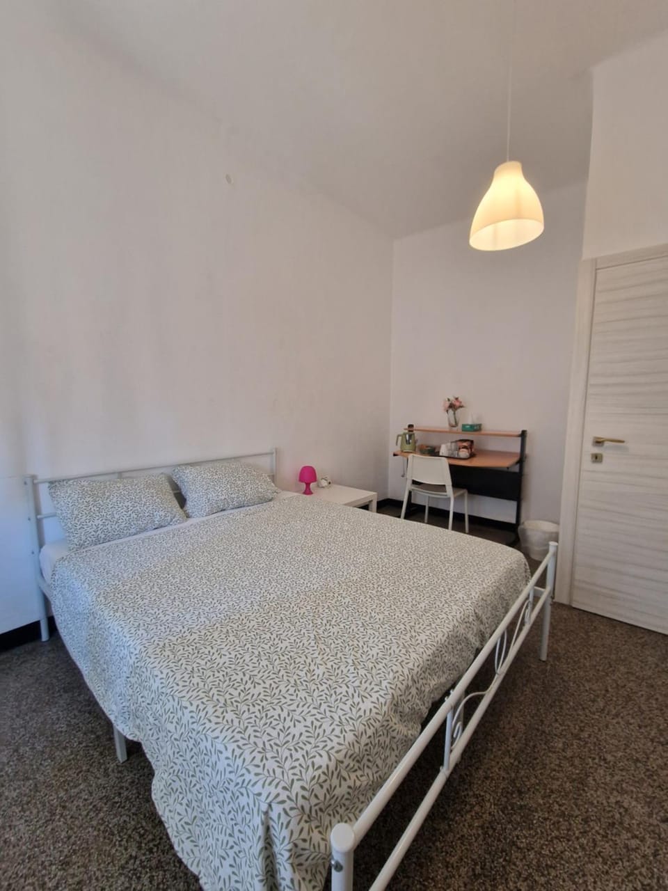 Yasna Home Apartment in Genoa