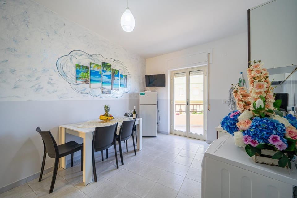 TV and multimedia, Kitchen or kitchenette, Dining area