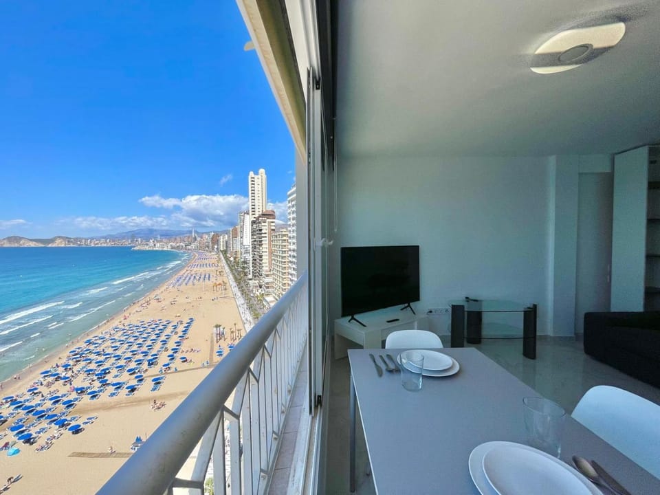 Torre Principado Seafront Studio Apartment in Benidorm