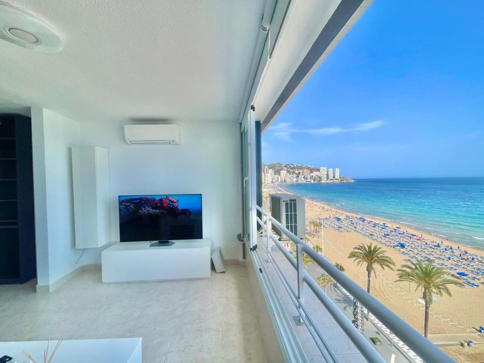 Torre Principado Seafront Studio Apartment in Benidorm