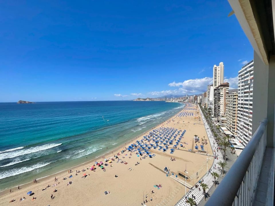 Torre Principado Seafront Studio Apartment in Benidorm