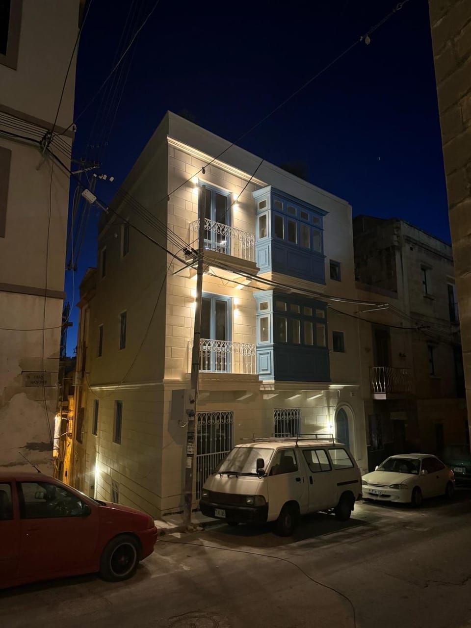 Duplex Modern House , Centrally located House in Malta