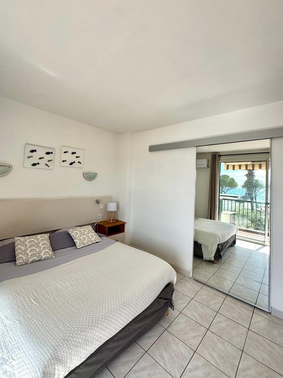 T2 BORD DE MER vue plages WIFI climatisé parking inclus Apartment in La Ciotat