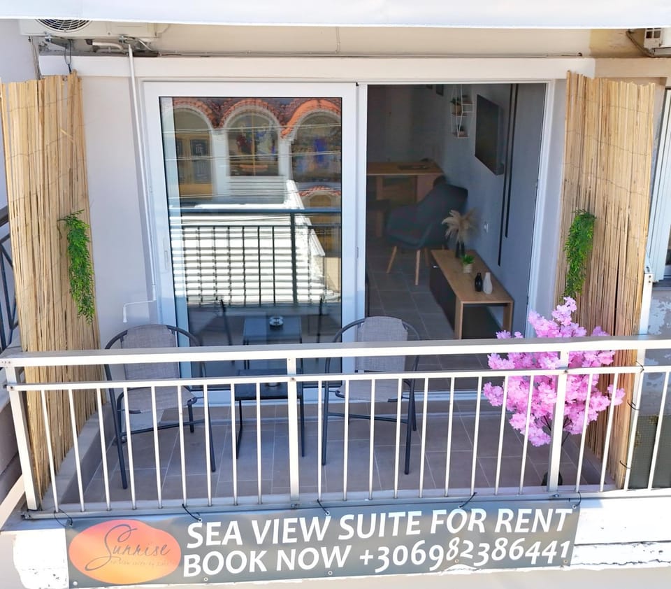 View (from property/room), Balcony/Terrace, air conditioner