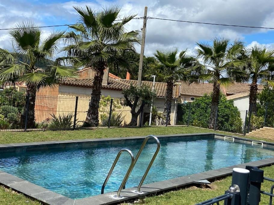 Superbe appart neuf centre ville 6 personnes calme avec jardin Apartment in Sainte-Maxime