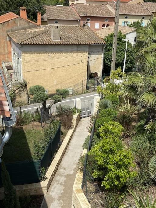 Superbe appart neuf centre ville 6 personnes calme avec jardin Apartment in Sainte-Maxime