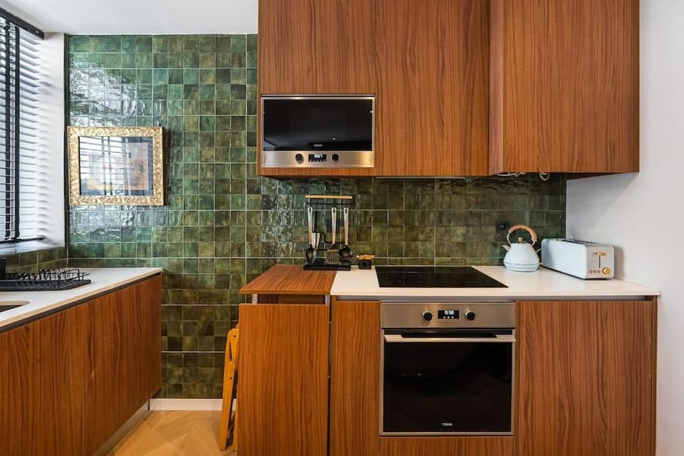 Beachside House in Matosinhos by Lisbeyond House in Matosinhos