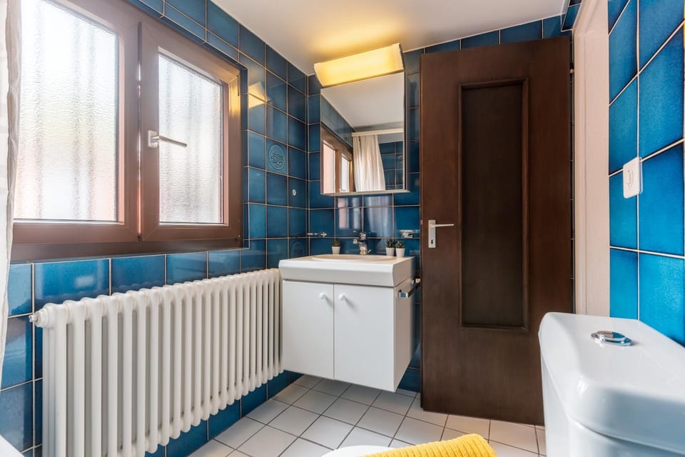 Bathroom, Bath
