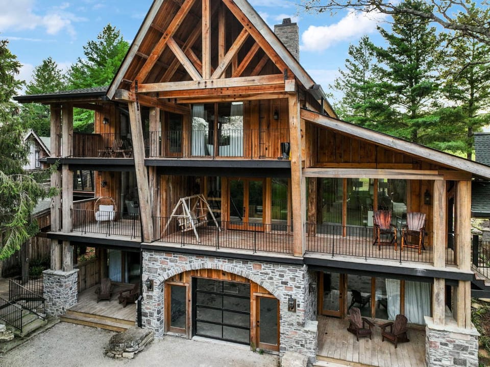 Extraordinary Manor at Dark Horse Estate Villa in Franklin