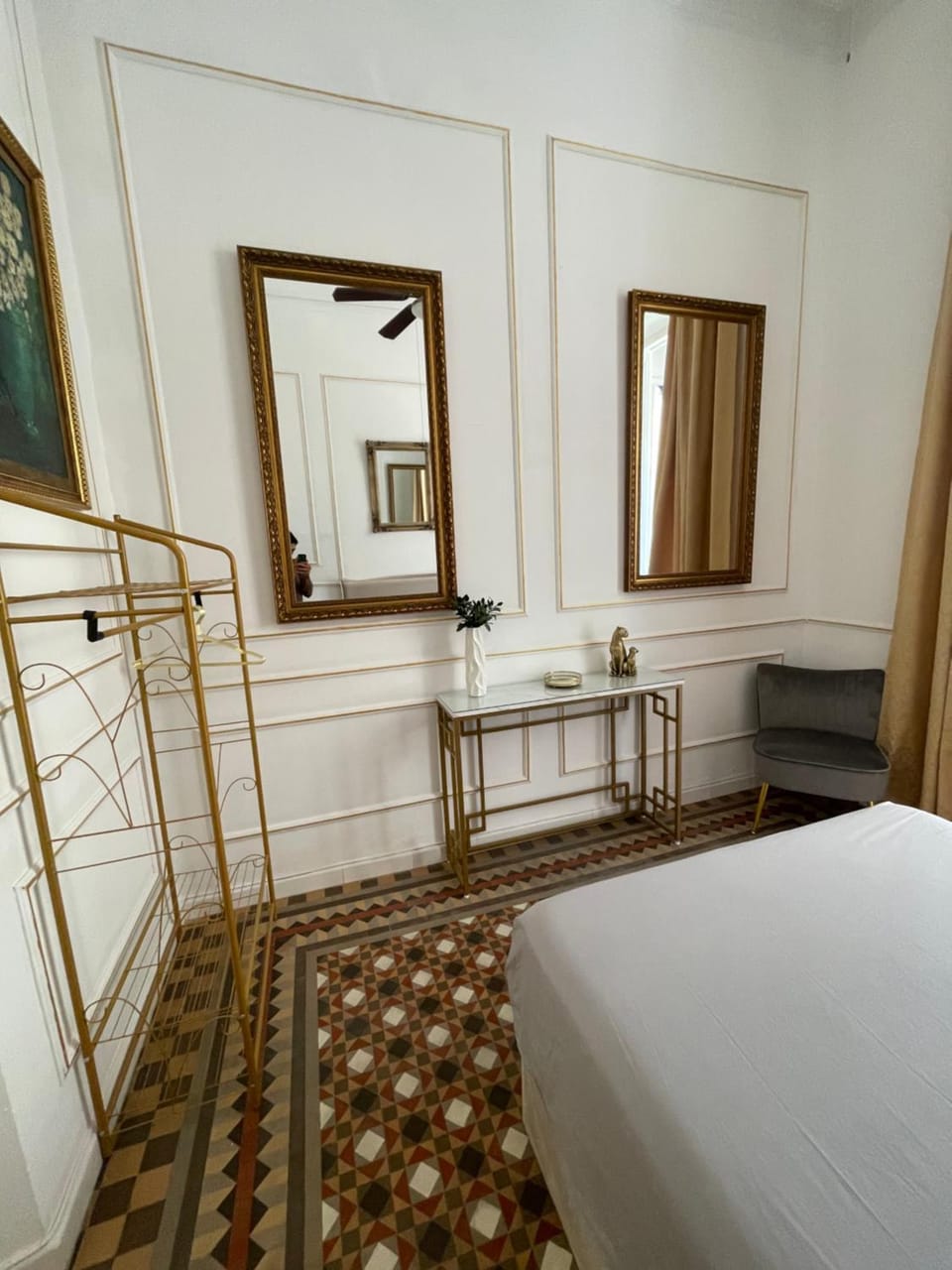Apartamentos Loles De Cisneros Catedral Apartment in Malaga