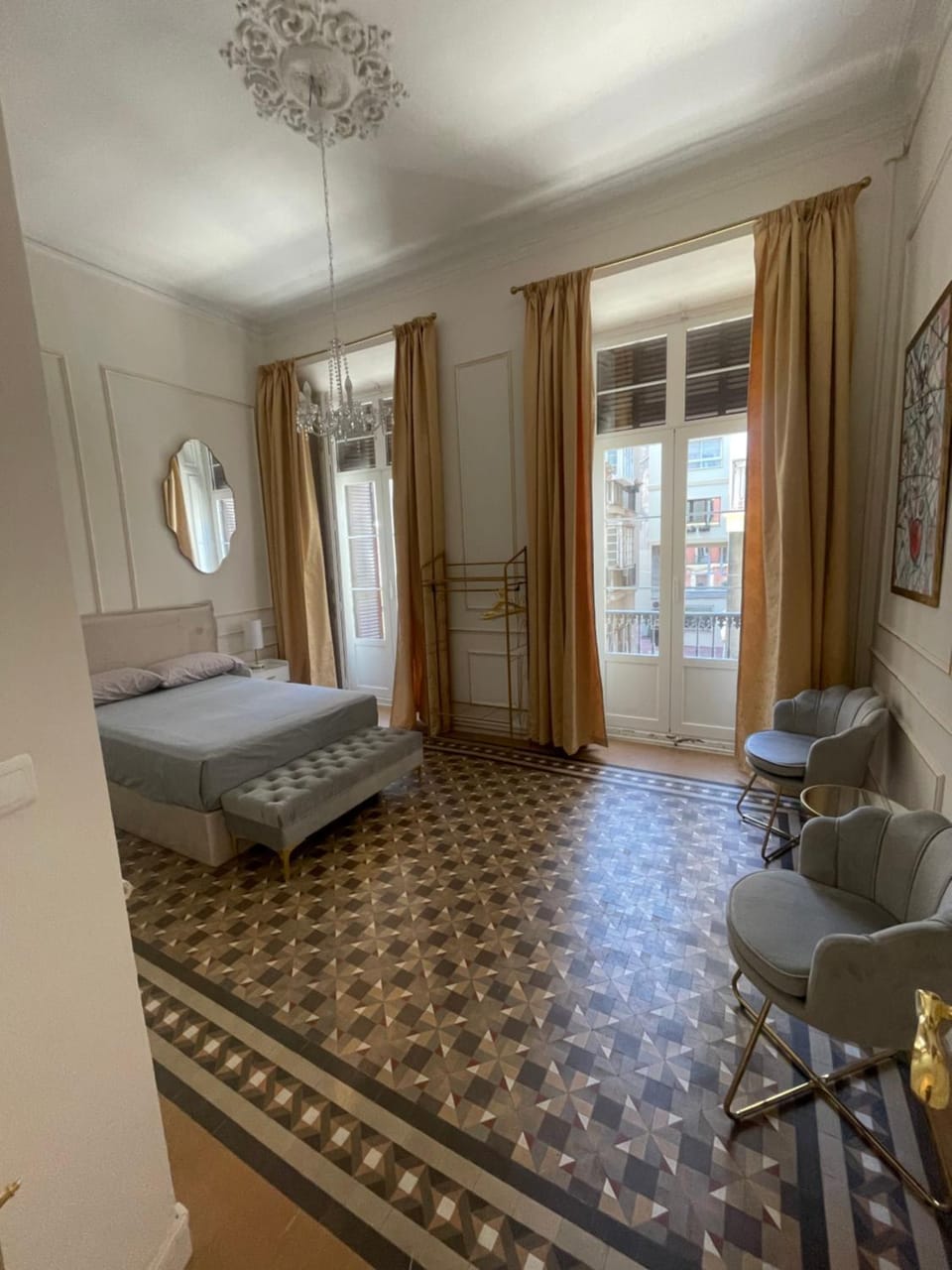 Apartamentos Loles De Cisneros Catedral Apartment in Malaga