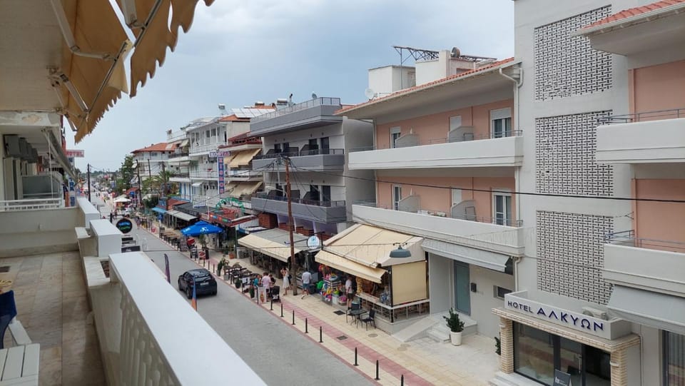 Property building, Day, People, Neighbourhood, City view, Street view, Location