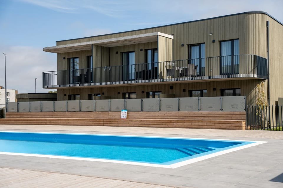 Swimming pool, Swimming pool