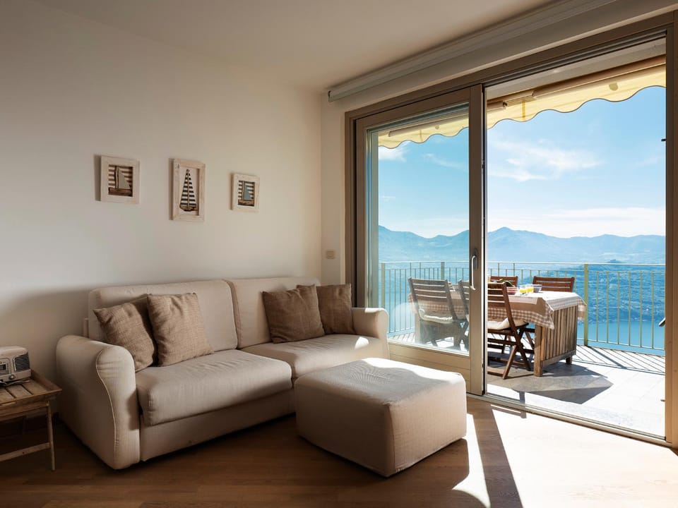 Balcony/Terrace, Living room