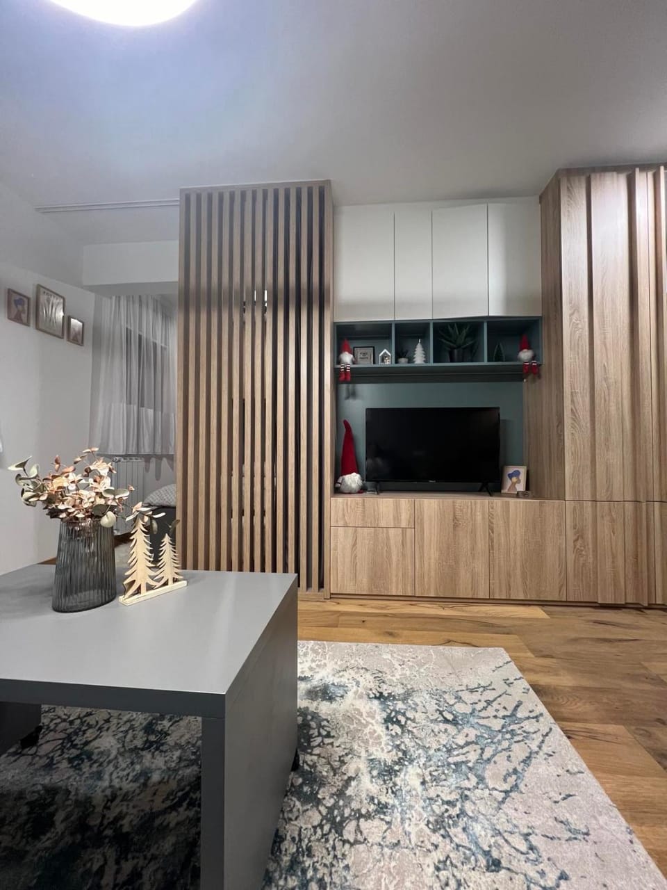 TV and multimedia, Kitchen or kitchenette, Living room