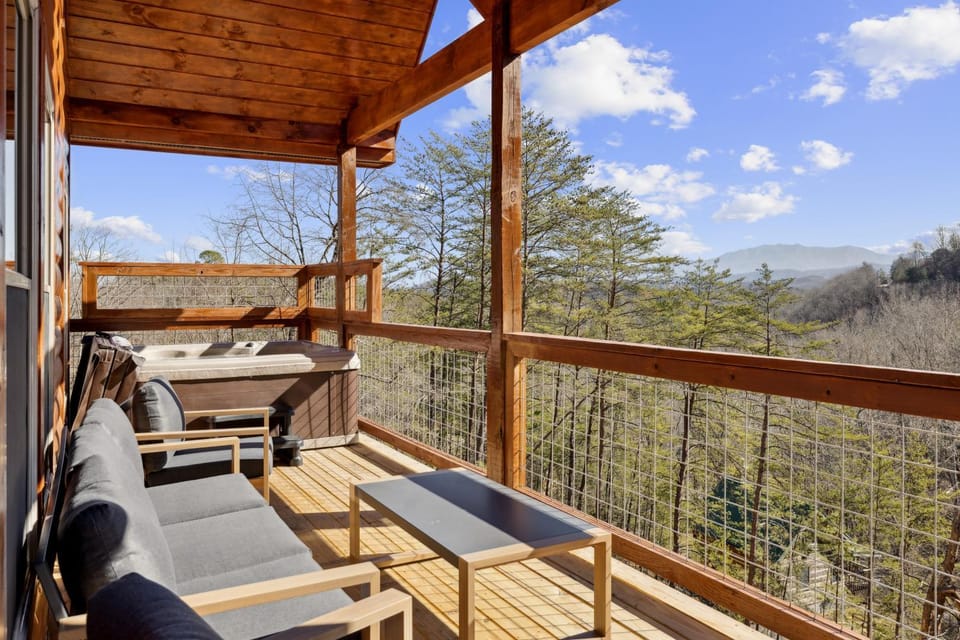 Fawn Hill Hideaway Stunning views Perfect escape House in Sevier County
