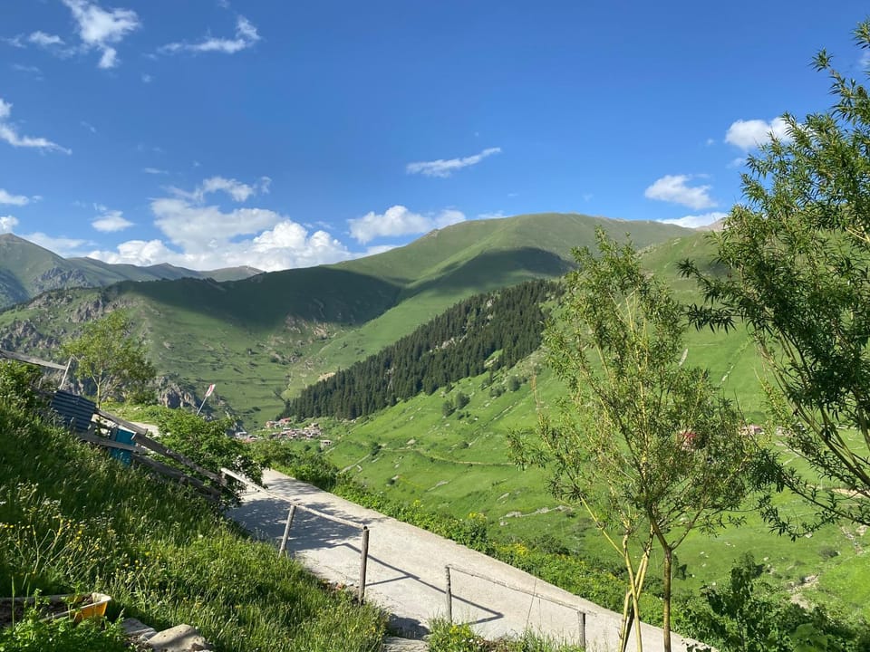 Spring, Day, Neighbourhood, Natural landscape, Mountain view