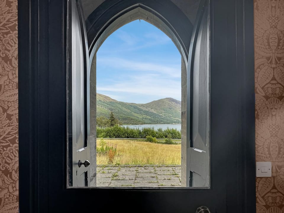 Day, Natural landscape, View (from property/room), Lake view, Mountain view