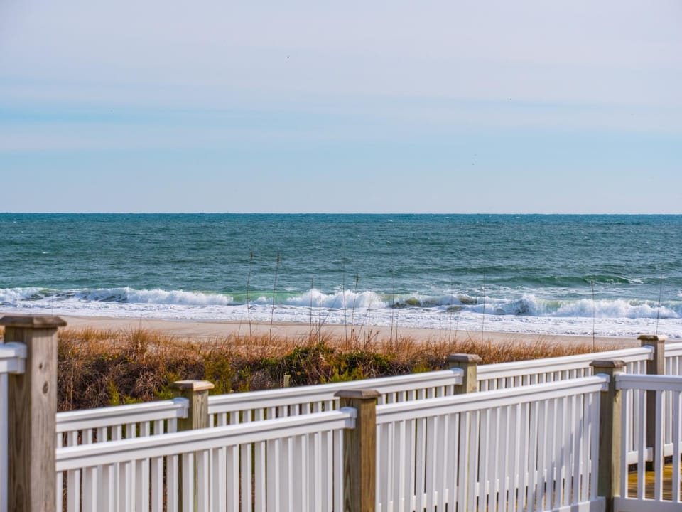 C-Maid House in Topsail Beach