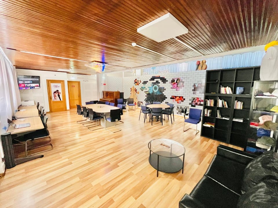 Lagos Central Rock School Hostel ,Algarve Hostel in Lagos