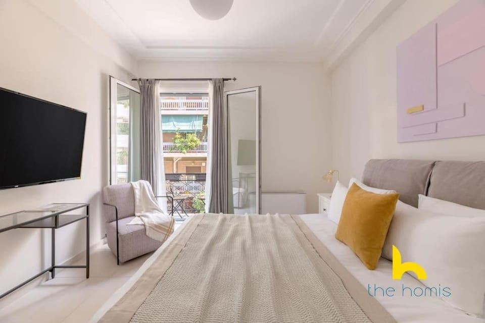 Kalypso Athens Gem - Elegance in Vibrant Pagrati Apartment in Athens