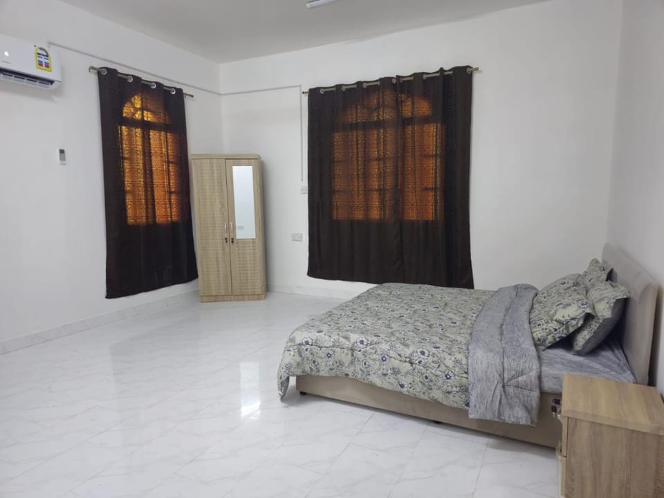 Photo of the whole room, Bedroom, air conditioner