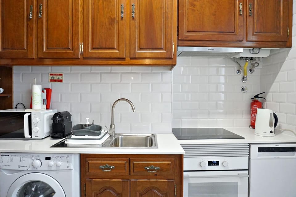 Coffee/tea facilities, Kitchen or kitchenette, dishwasher, oven, pet friendly, stove, washing machine