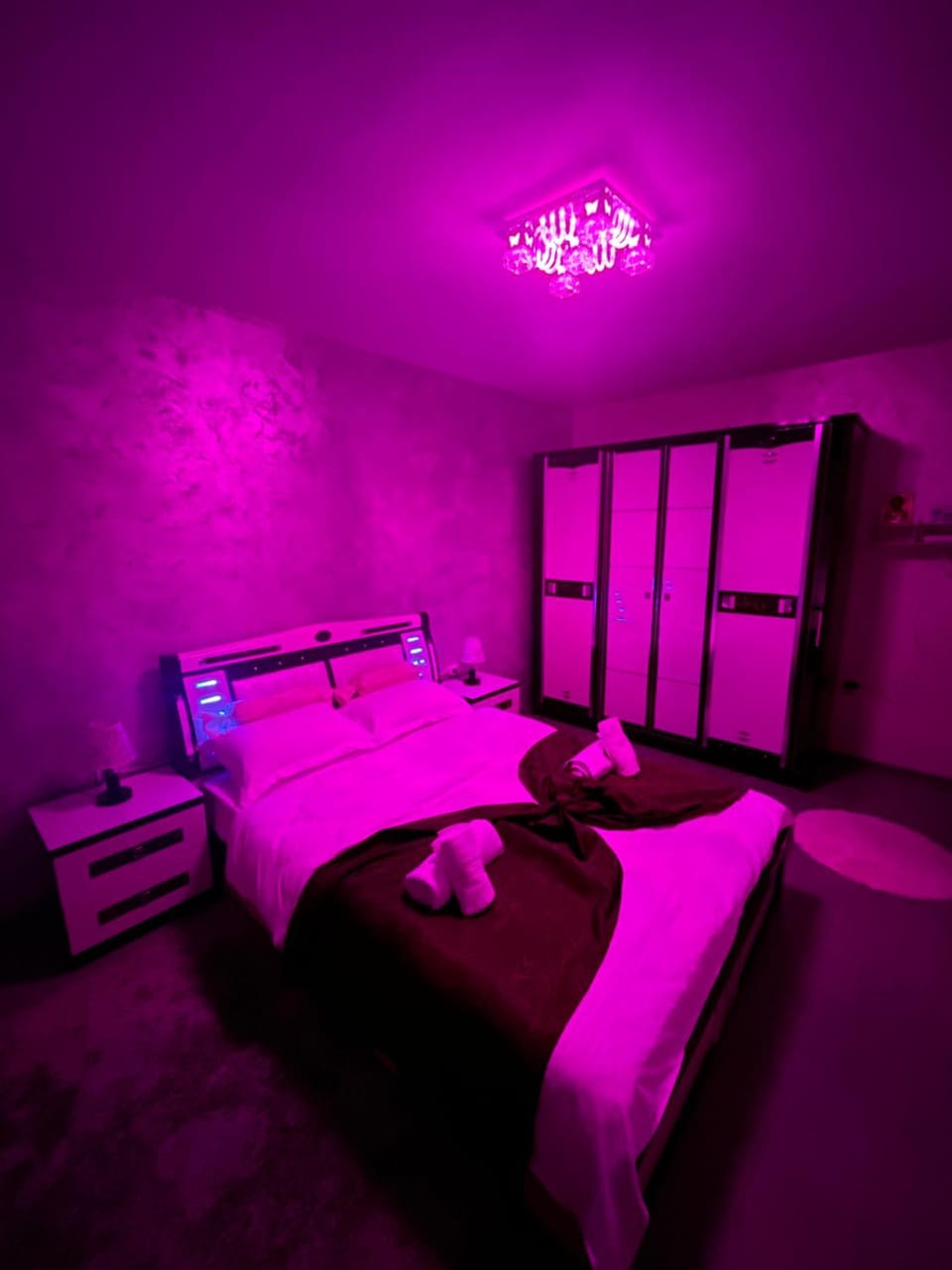 Happy Home Apartment in Romania