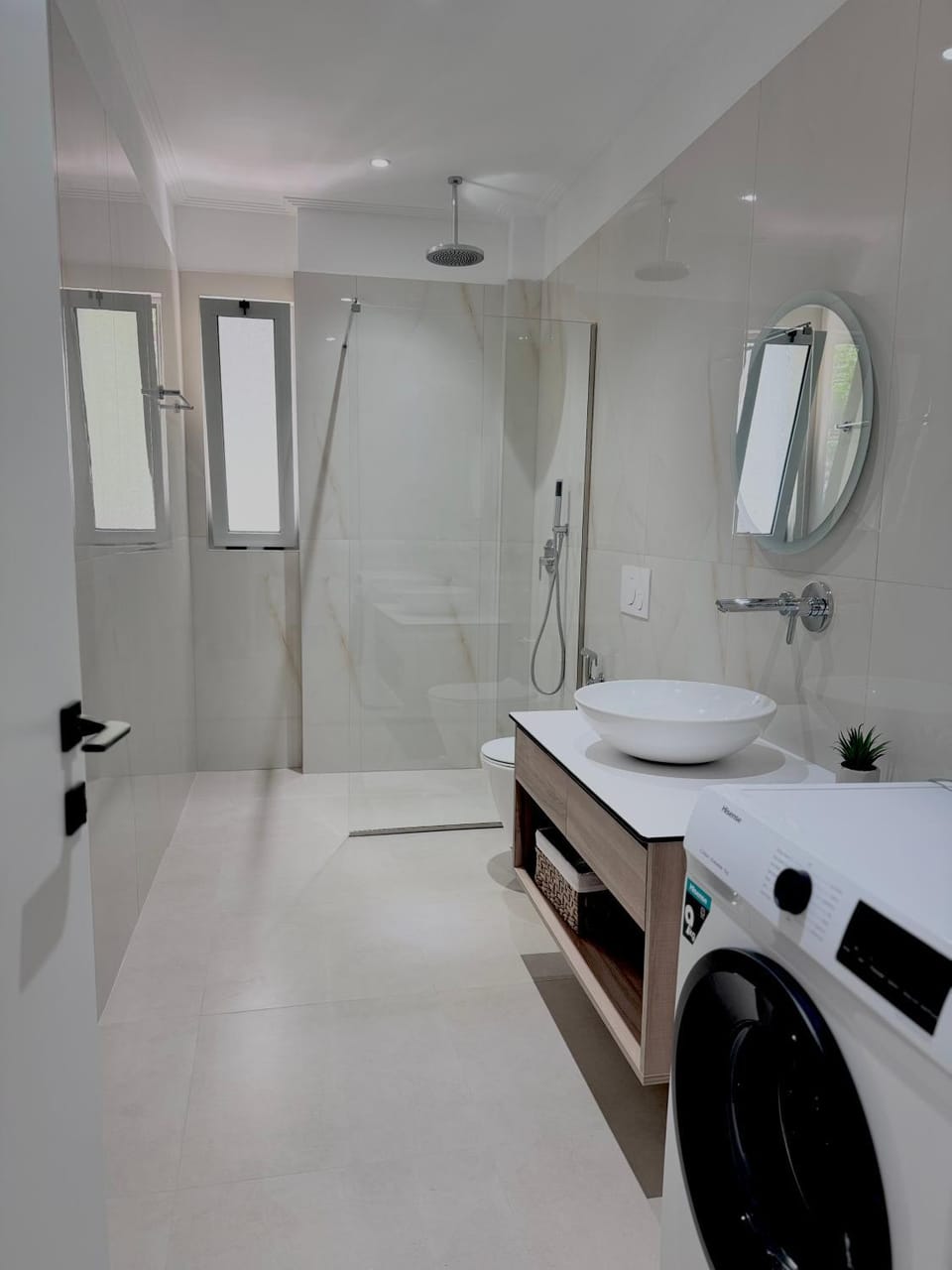 Bathroom, Bath, towels