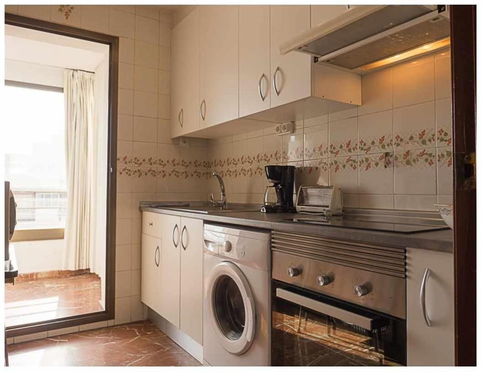 Primera linea de playa especial para familias Apartment in Benidorm