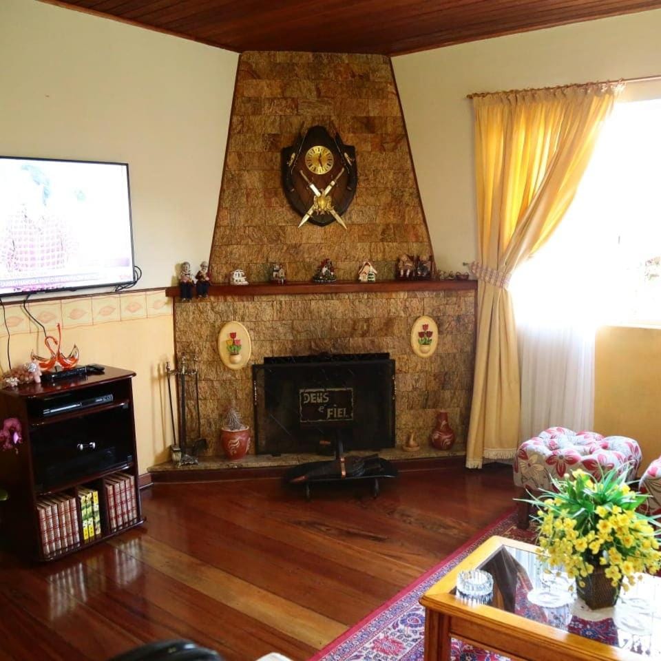 Casa Balsante House in Campos do Jordão