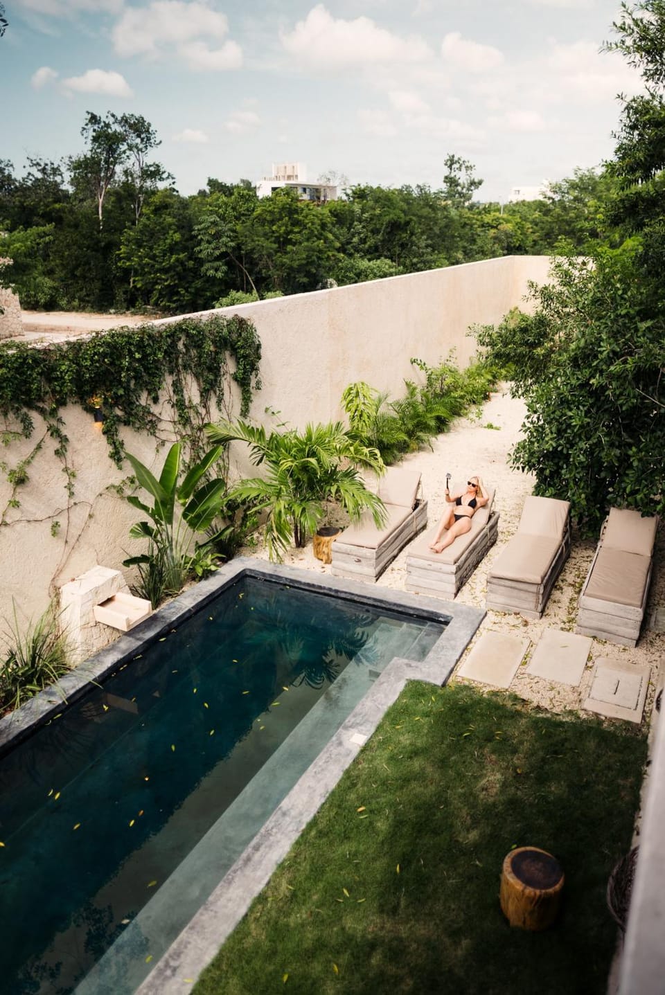 Swimming pool