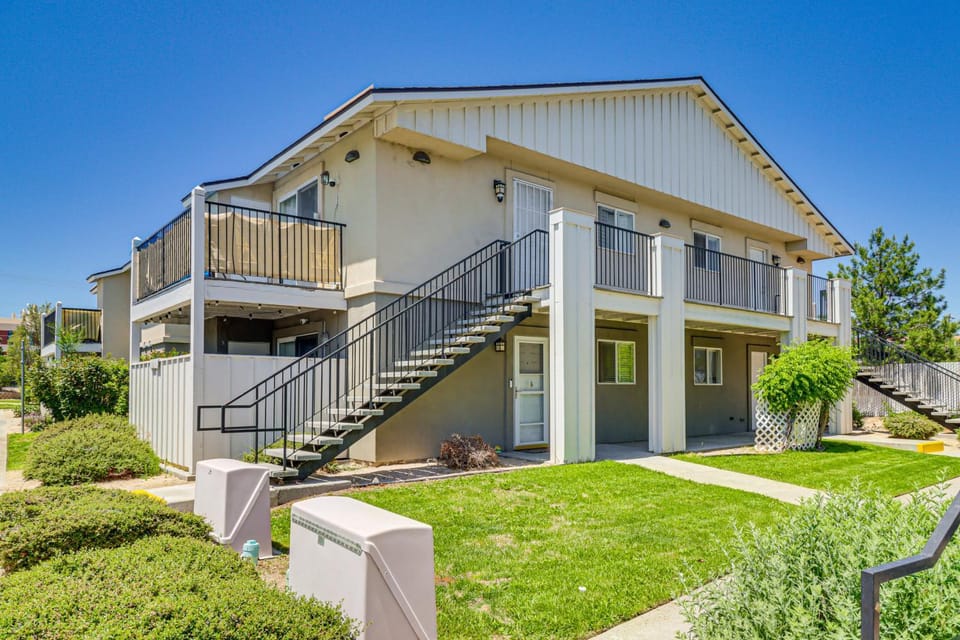 3 Mi to Downtown Reno: Charming Condo w/ Patio House in Reno