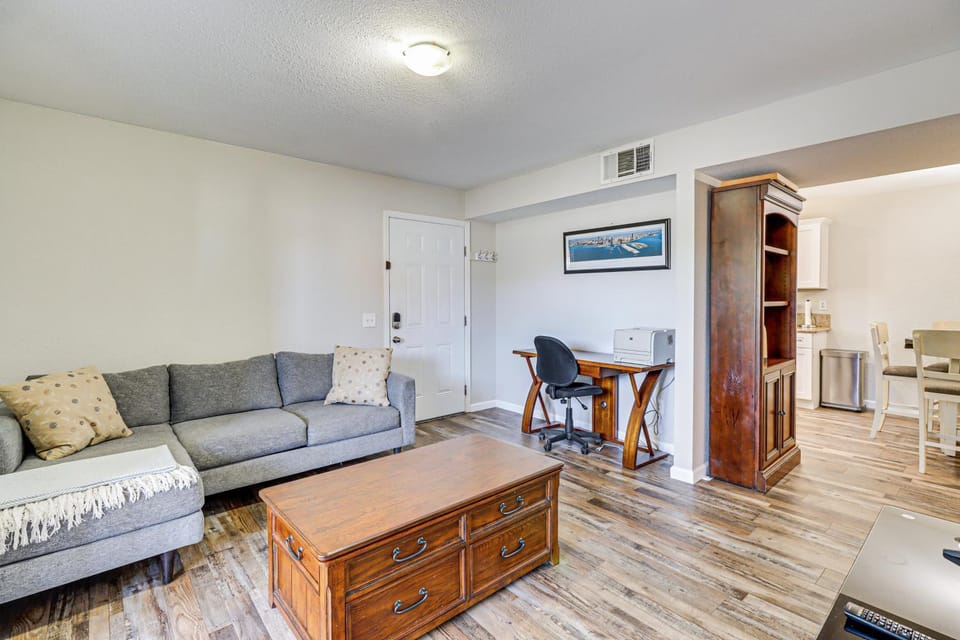 3 Mi to Downtown Reno: Charming Condo w/ Patio House in Reno