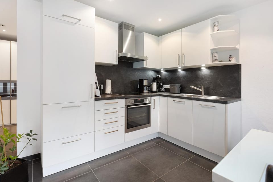 Kitchen or kitchenette, Living room