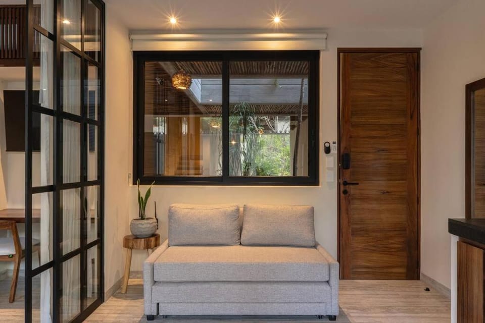 Bed, Living room