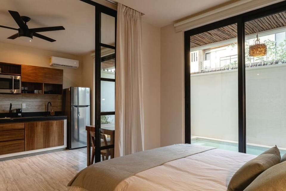Photo of the whole room, Bedroom
