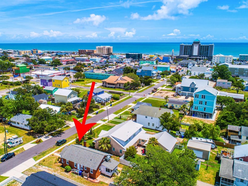 CB Sunshine Cottage House in Carolina Beach