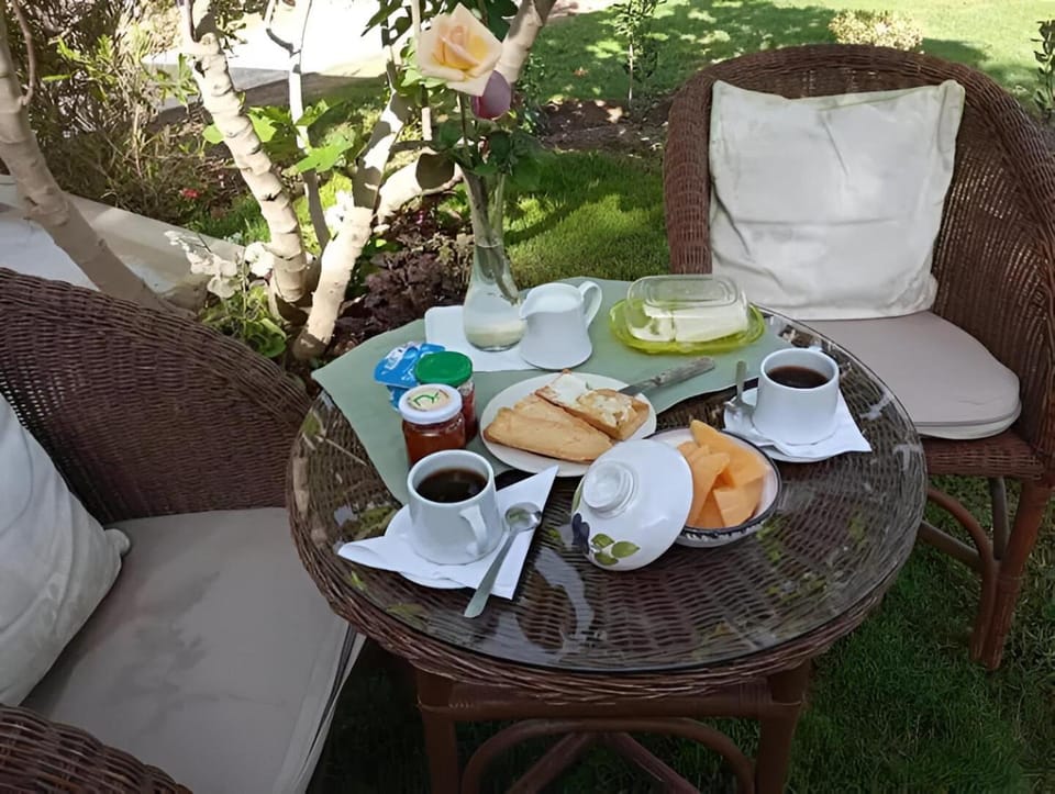 Garden, Coffee/tea facilities, Breakfast, Continental breakfast, Lunch