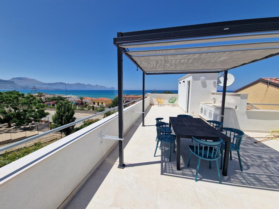 Property building, Day, Natural landscape, View (from property/room), Balcony/Terrace