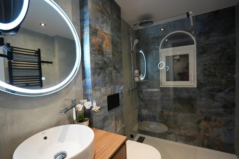 Shower, Bathroom