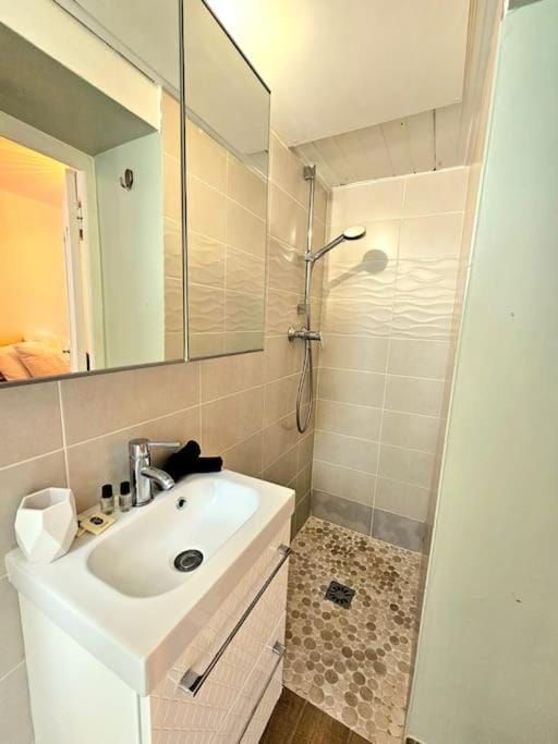 Le Cosy - centre ville - clim Apartment in Nimes