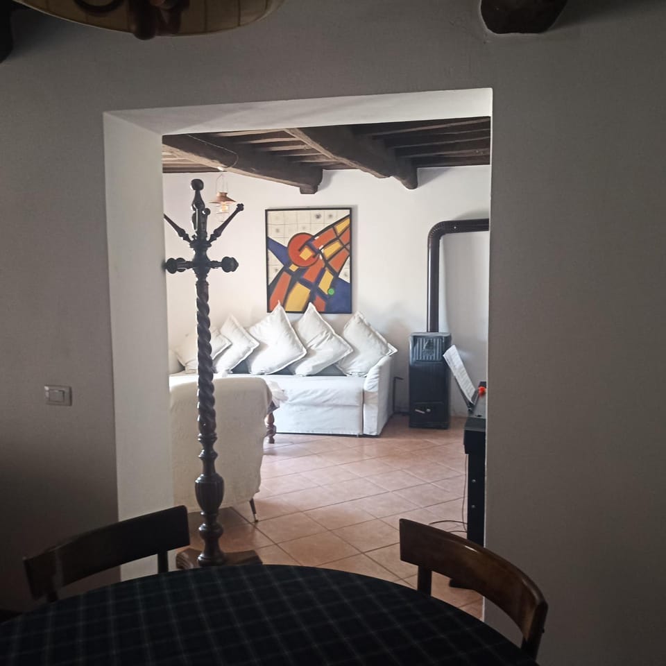 Casa di Barignano House in Pescia, Italy
