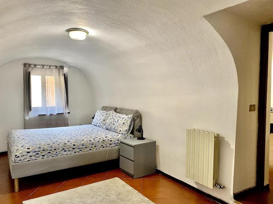 Bed, Photo of the whole room, Bedroom, internet